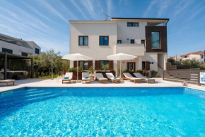 Ferienwohnung Residence Mala 1 Mit Pool
